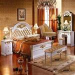 Phòng ngủ mang phong cách cổ điển với ghế sofa